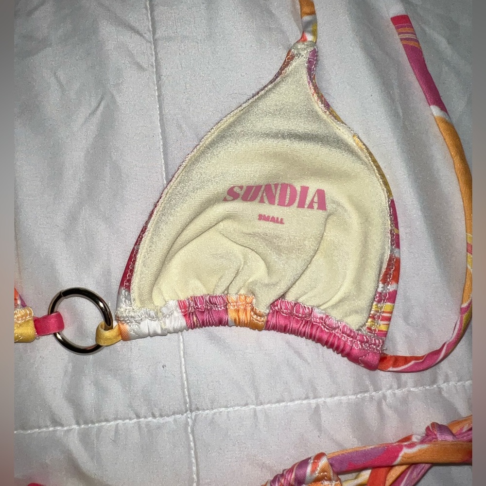 Sundia String Bikini - Picture 3 of 6